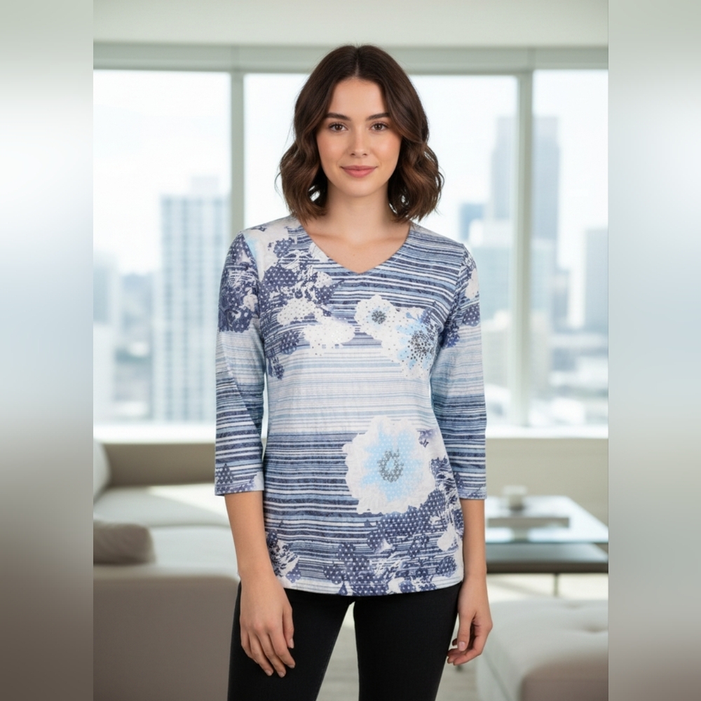 Stylish Blue Floral 3/4 Sleeve Top